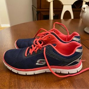 EUC Sketchers Memory Foam Sneakers.  Size 9